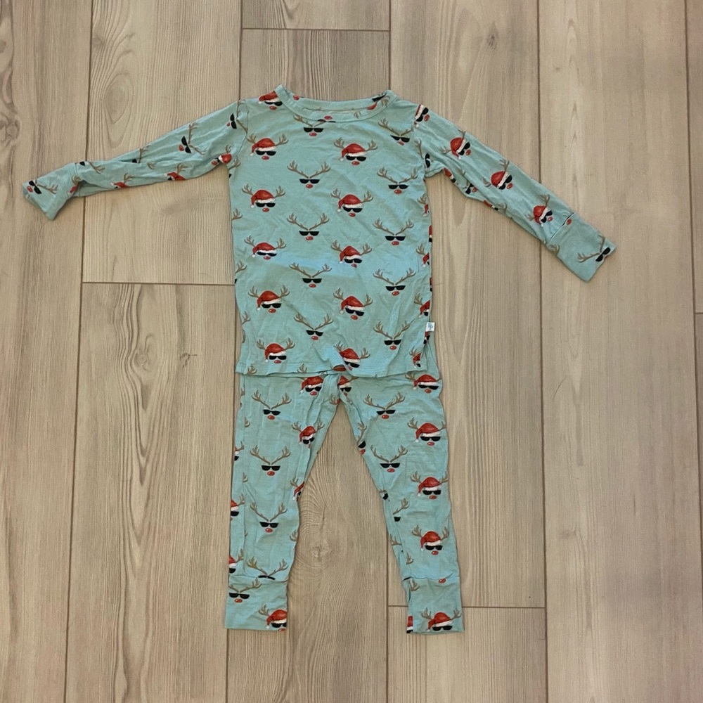 Post Peanut Rudy pajamas